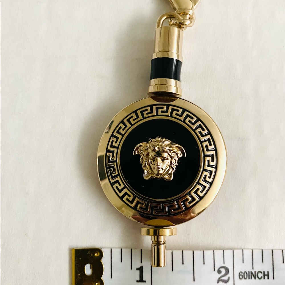 ๐ฅ Versace Medusa Black & Gold Key Chain, Bag charm ๐ฅ - Picture 5 of 5
